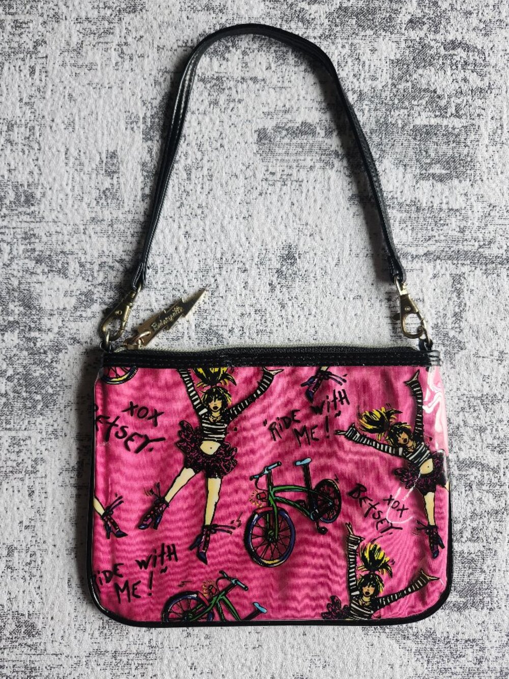 Betsey Johnson Betsyville Pink 'Ride With Me' Nylon Baguette Bicycle Purse - Picture 4 of 9